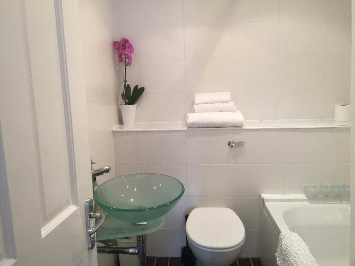 Strandview Beach Apartment บัลลีคาสเซิล ภายนอก รูปภาพ